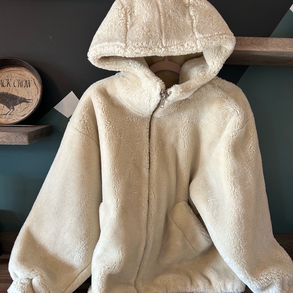 Neiman Marcus Hooded Faux Fur Teddy Jacket Cream Sherpa Zip Up Women’s Small - Picture 2 of 8